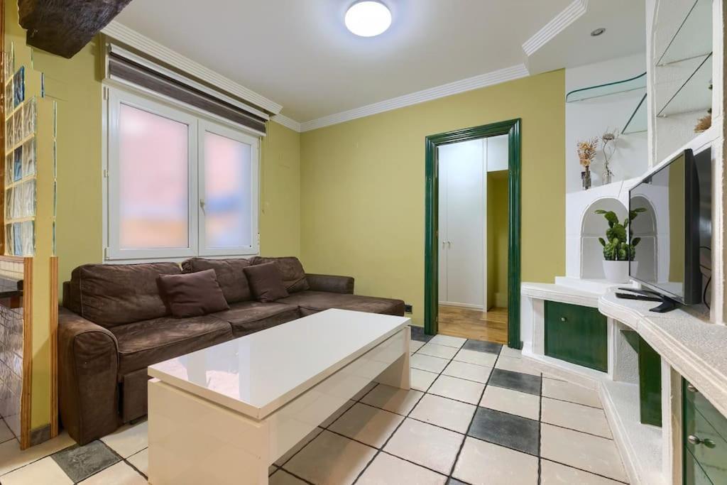 San Mames Football & Parking Билбао Екстериор снимка